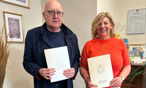 Zdjęcie do Podpisano umowę na przebudowę ul. dr. Jana Dreckiego w Gniewkowie